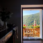 Casa Alba * Livo (Lombardy)