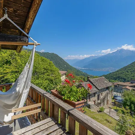 Apartament Alba Livo (Lombardy)