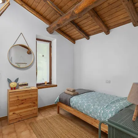 Alba * Livo (Lombardy)