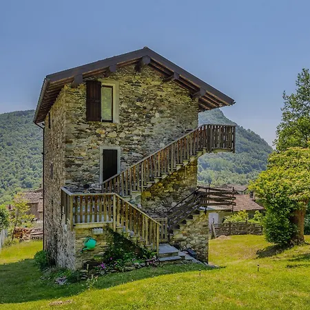 Alba Apartament Livo (Lombardy)