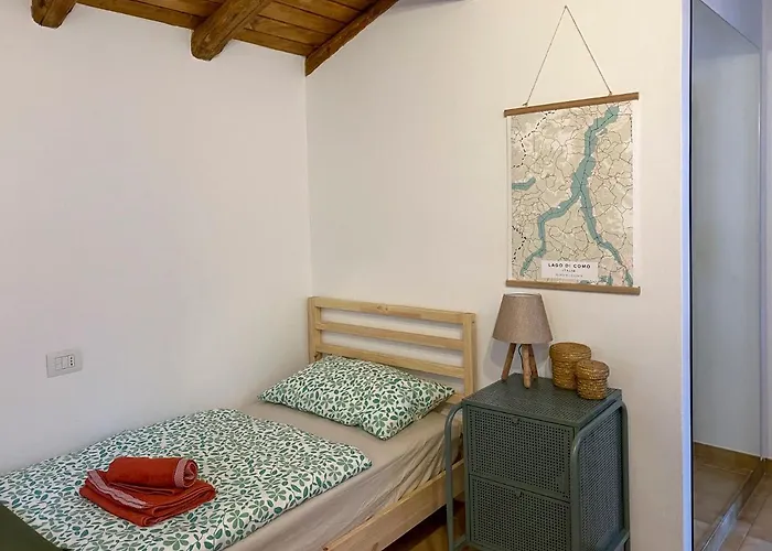 Casa Alba * Livo (Lombardy)